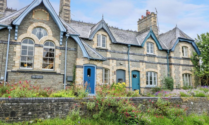 Kinnerton Cottage | Teacher's Cottage