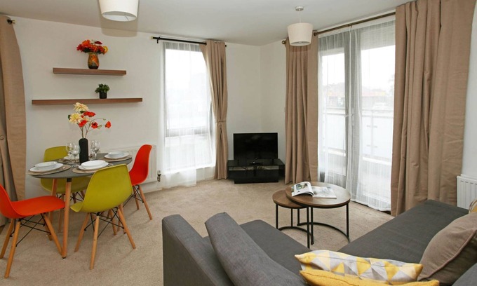 Telford Apartment | Telford - 2 Bedroom Modern Apartment