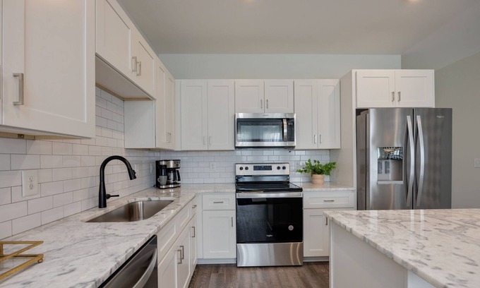 Whitebridge House | Tempo Trio - 3 Downtown Homes - Private Rooftop