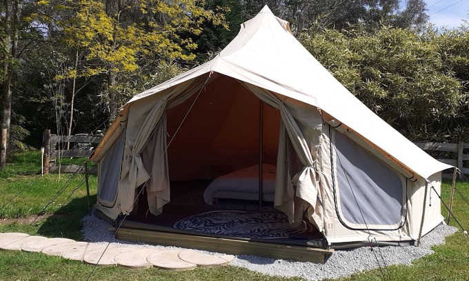 Parigne-lʼEveque RV Rental | Tente Glamping de Charme Autentic Jack Bell en Sarthe