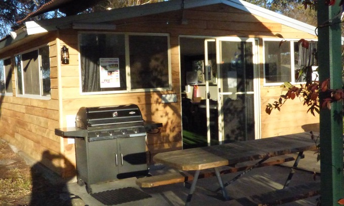Tenterfield Cabin | Tenterfield Lodge and Caravan Park