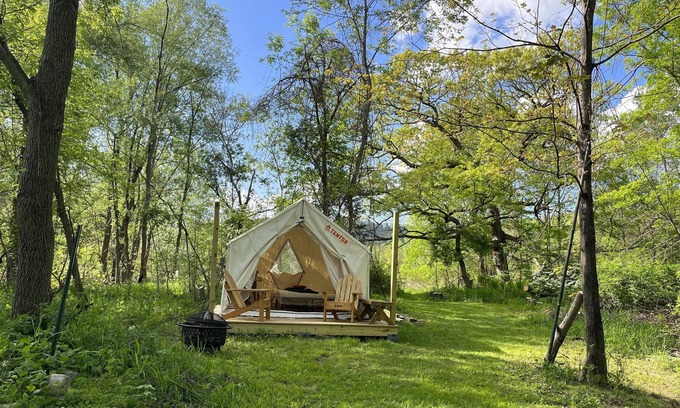 Camptown RV Rental | Tentrr Signature Site - River444 Kingfisher Site