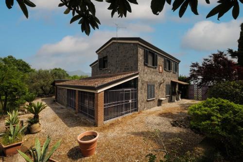 Ruviano Villa | Tenuta Di Donna