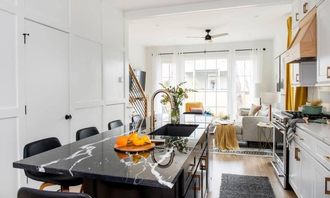 East Side House | Tequila Sunrise by Minty Living