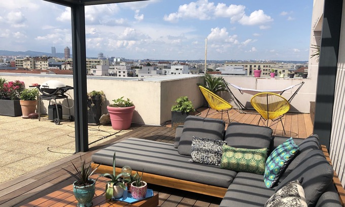 8th Arrondissement Apartment | Terrace apartment overlooking Lyon, with excellent transport links