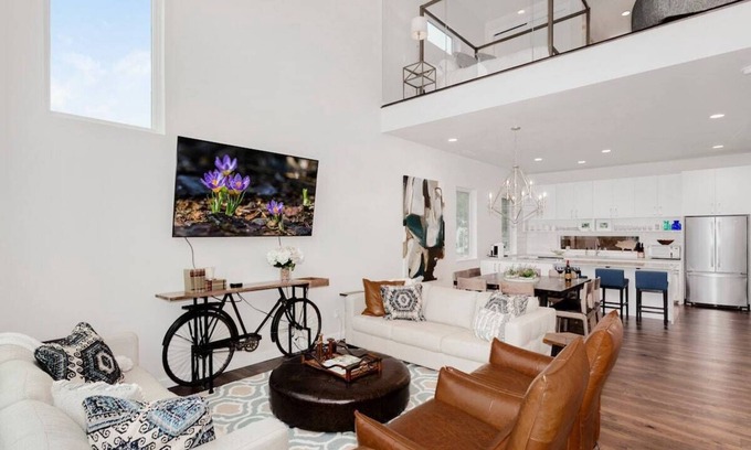 Downtown House | Terracotta Townhome - By Momentary-Bikes available
