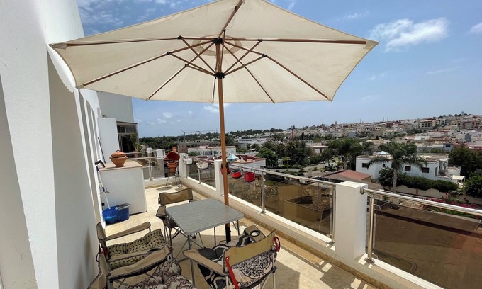 Temara Apartment | Terrasse en Vue
