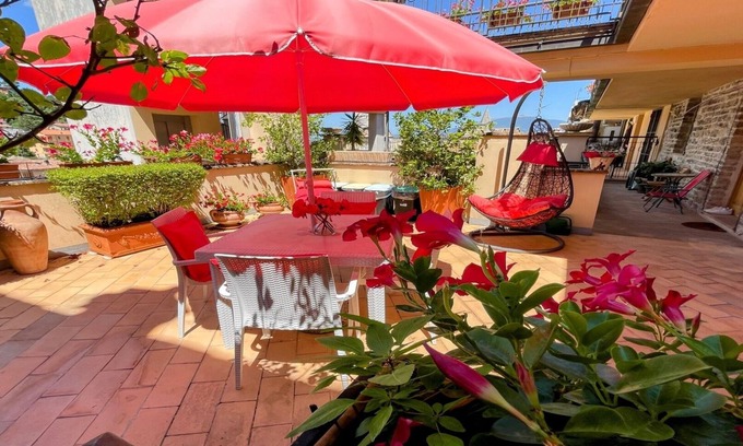 Spoleto Apartment | TERRAZZA BELLA/SPOLETO HISTORIC CENTRE/SLPS 5/ROME 1 Hr