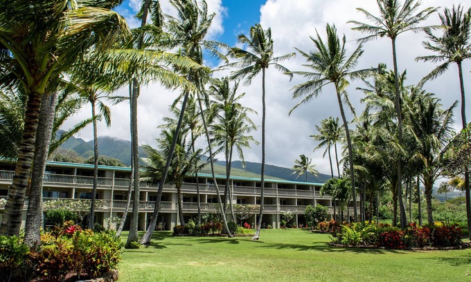 Ualapue Apartment | Terrific Condo w/Free WiFi, Shared Pool, Tennis Court, Water Views, Shared W/D
