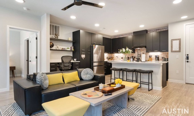 East Congress Apartment | Terry-O Ln #235 xxxx