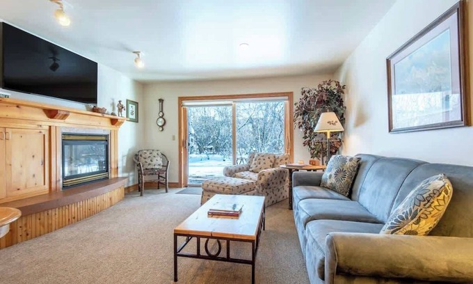Driggs Condo | Teton Creek 3-BR Retreat – Ski, Parks & Serenity