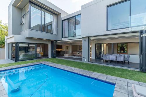 Greater Johannesburg Metropolitan Area Villa | Thalia House
