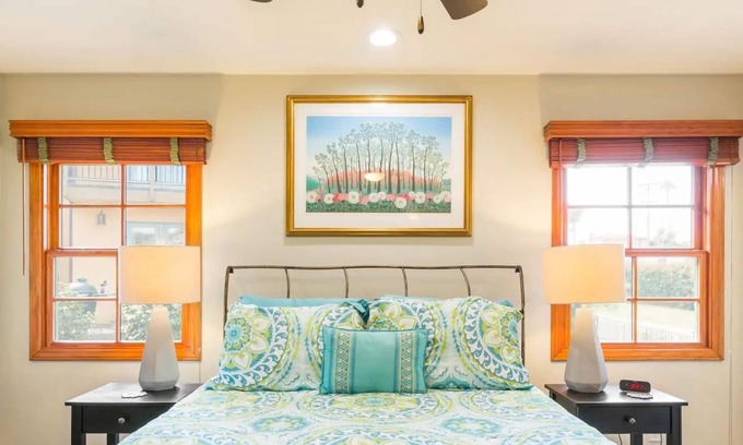 Loma Portal House | Thanksgiving in San Diego Walk to Liberty Station from 1 Bdrm Home