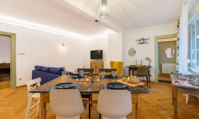 Colmar Centre Ville Apartment | Thann Colmar - 1 bedroom - 5 pers - Parking