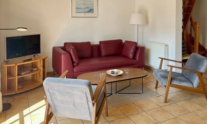 Wieck auf dem Darss House | Thatched DHH in a quiet location in Wieck on the Darß, pets allowed, WLAN