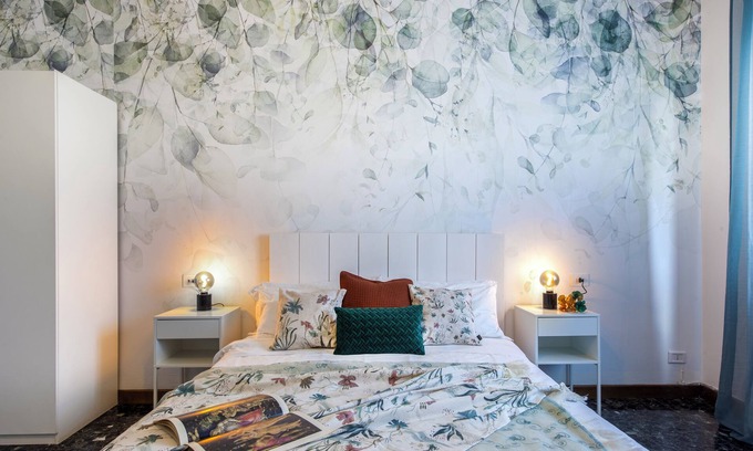 Santa Maria Novella Apartment | THE 4th FLOOR 2 bedrooms + Free Parking near the centre