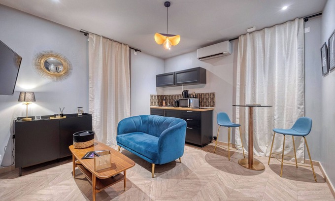 Aix-les-Bains Apartment | The Aixtase Love Room