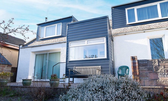 Carnoustie Ski Chalet | The Albatross - A 3 bed Carnoustie Classic
