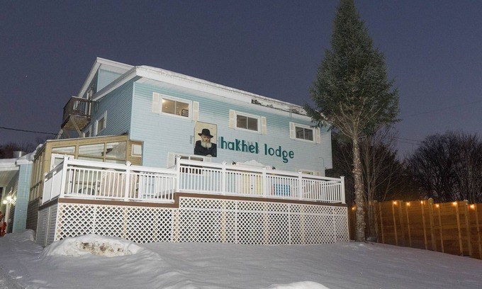 Wilmington Cabin | The all-inclusive family ski chalet at Mt. Snow – perfect for groups sleeps 50+!