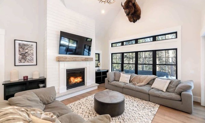 Lincoln House | The Après Ski Hideaway