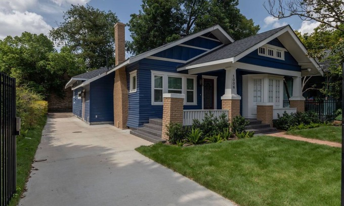 Montrose House | 💎 The Ares! A Luxury! 💎 Montrose Bunker! 2BR+3 ⭐️⭐️⭐️⭐️⭐️