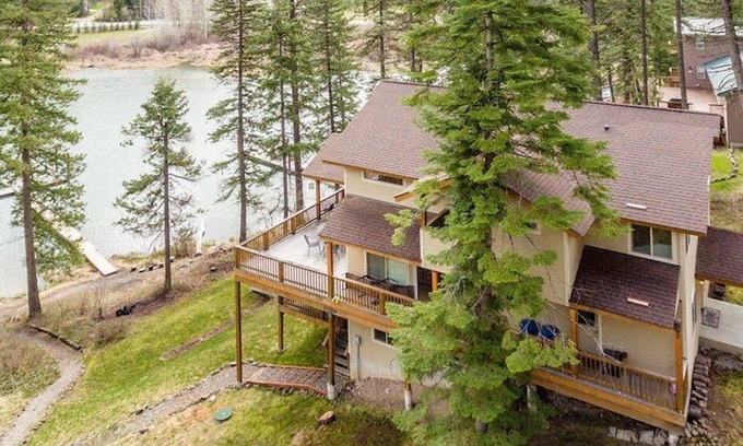 Coeur d'Alene House | The Arrowleaf at Echo Bay | Quiet Waterfront Home