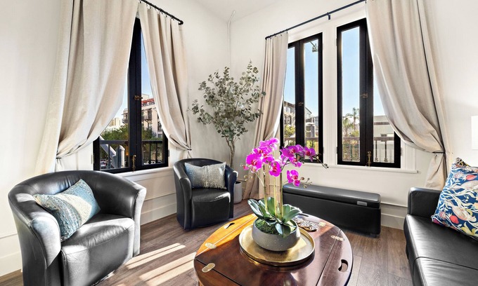 East Village Hotel | The Artifact