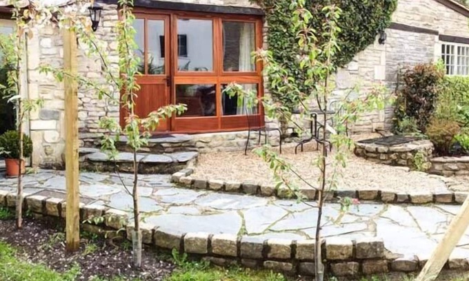 Hinton Cottage | THE AYLESBURY COTTAGE, luxury holiday cottage in Hinton