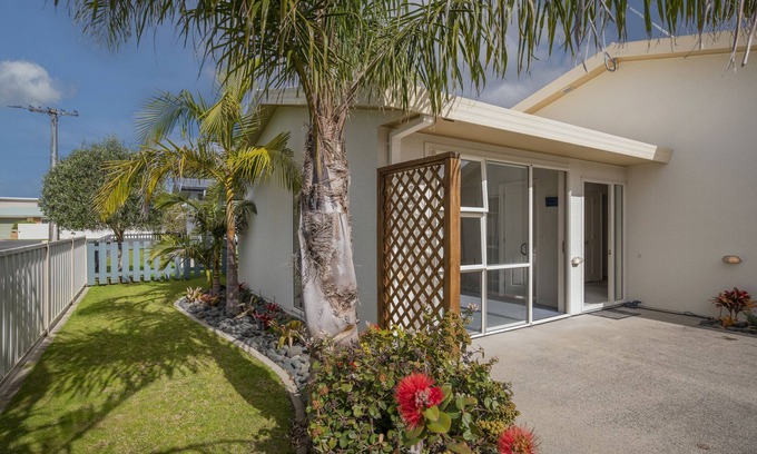 Whangamata House | The Bach - Whangamata Holiday Home