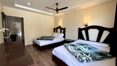 Shivpuri Bed & Breakfast | The Badal Stops By Om Ds