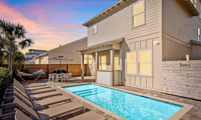 Miramar Beach House | The Barnacle: Private beach steps away, Heated pool, Golf cart, Game room, Bunks