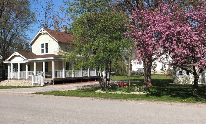 Elk Rapids House | The Bay Breeze. In Village of Elk Rapids. Walk to Festivals, Beach Park & Town