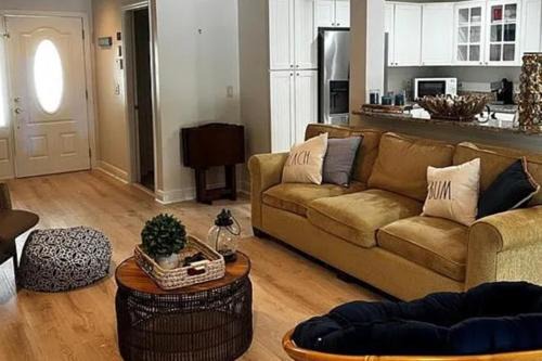 Naples Park House | The Beach Hive Cottage