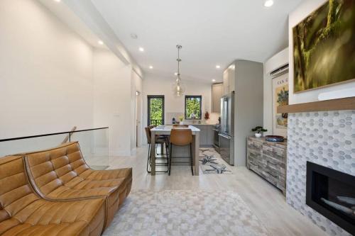 Black Creek Apartment | The Beach House at Saratoga #2