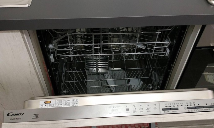 Rezza House | The Beach House, holiday home