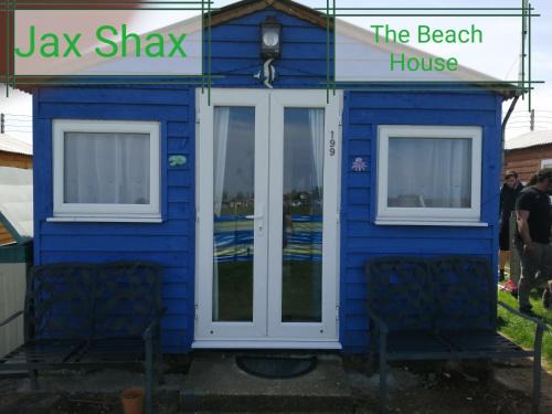 Warden Ski Chalet | The Beach Hut Home from Home in Leysdown on Sea