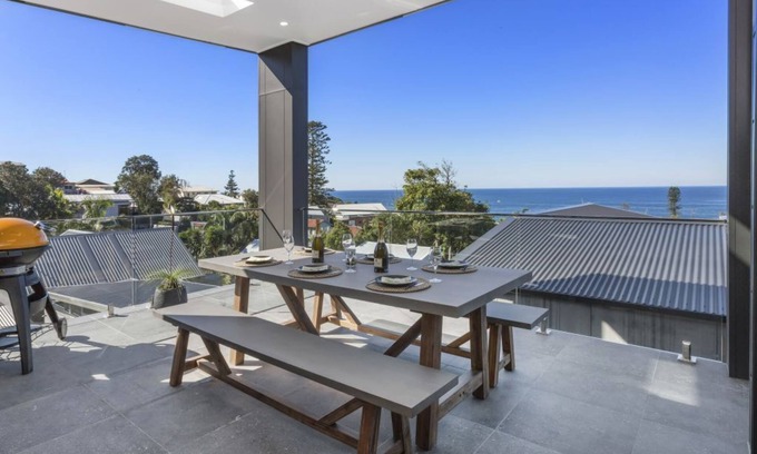 Coledale House | The Beach Pad in Coledale - 200m to Coledale Beach