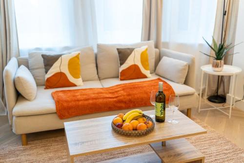 Eastbourne Seafront Apartment | The Beach Way- specious Apt