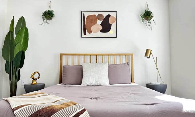 Glendale Apartment | The Beauty Of Hollywood