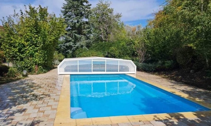 Chaumot House | The big house on the prairie