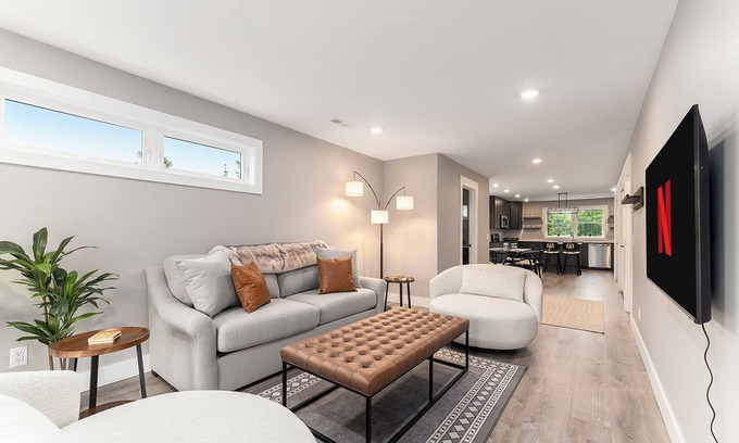 Lake Leelanau Condo | 🌲 The Birches ➠ Luxury Condotel in Downtown Lake Leelanau | U4