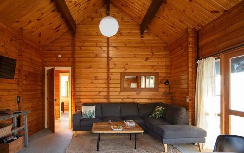 Takaka House | The Birds Nest - Nestled Hideaway
