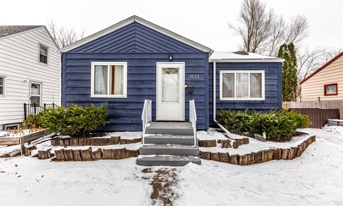 Fargo House | The Blue Cottage Blocks from NDSU - Furnished & Ready For You!