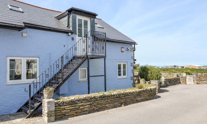 Tintagel Cottage | THE BLUE HOUSE, family friendly, with open fire in Tintagel