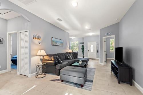 Clair-Mel City House | The Blue Oasis, a beach-themed Florida getaway