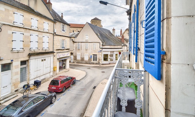 Nevers Apartment | The Blue Window in the Heart of Nevers