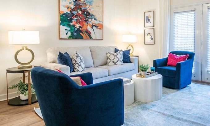 Oxford House | The Bluffs, 2BR Cozy Escape by Velvet Ditch Villas