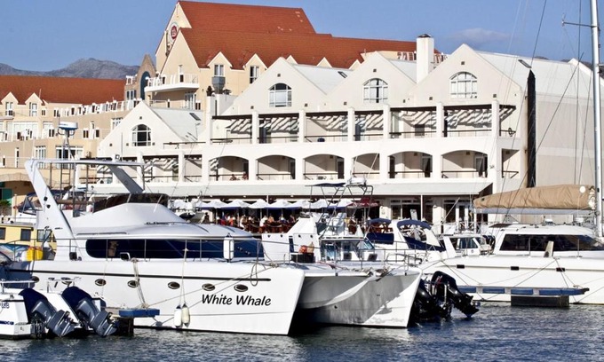 Gordons Bay Central Apartment | The Boardwalk Accommodation