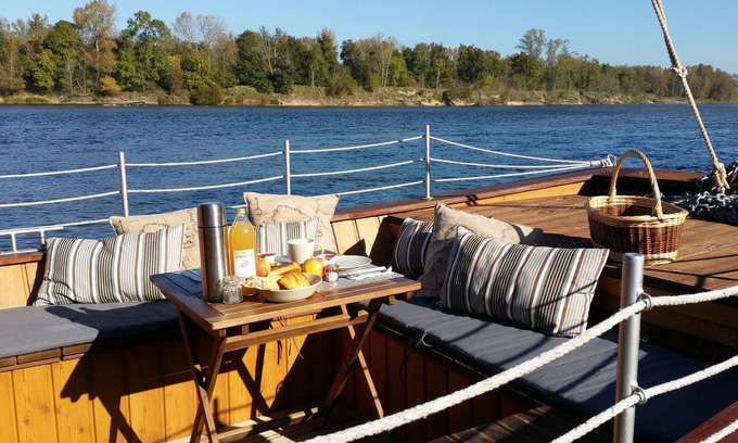 La Chapelle-aux-Naux Cabin | The Boat House Family - La TOUE REINE & SPA