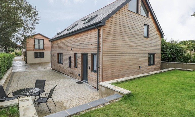 Tenby Cottage | THE BOATHOUSE, family friendly, luxury holiday cottage in Tenby